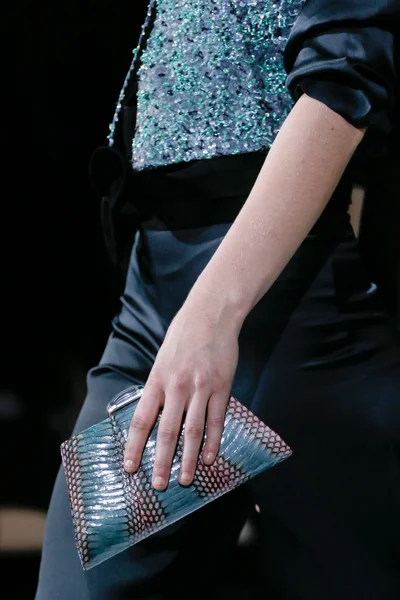 Look 76